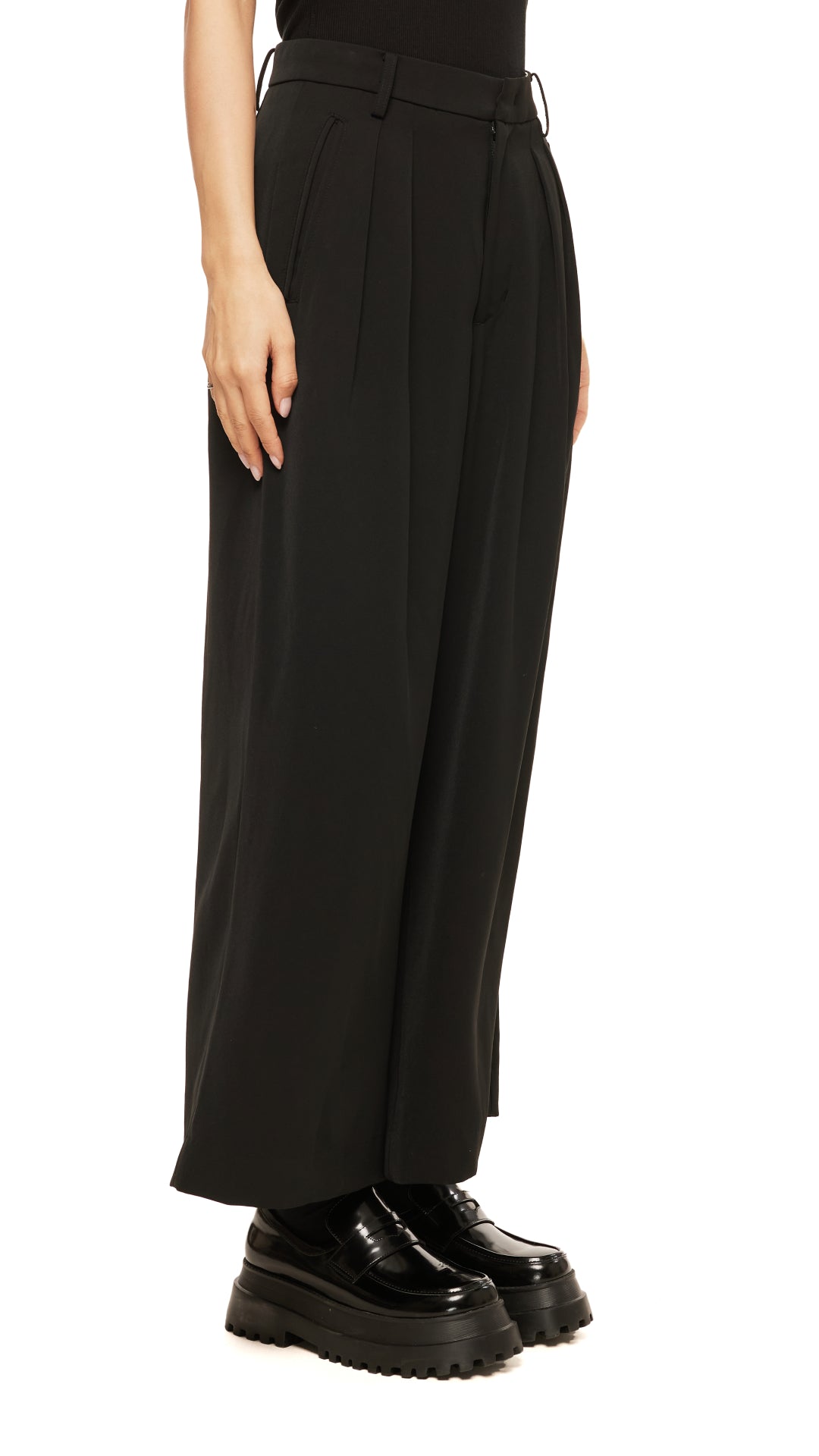 Trimmed Pocket Wide-Leg Pants