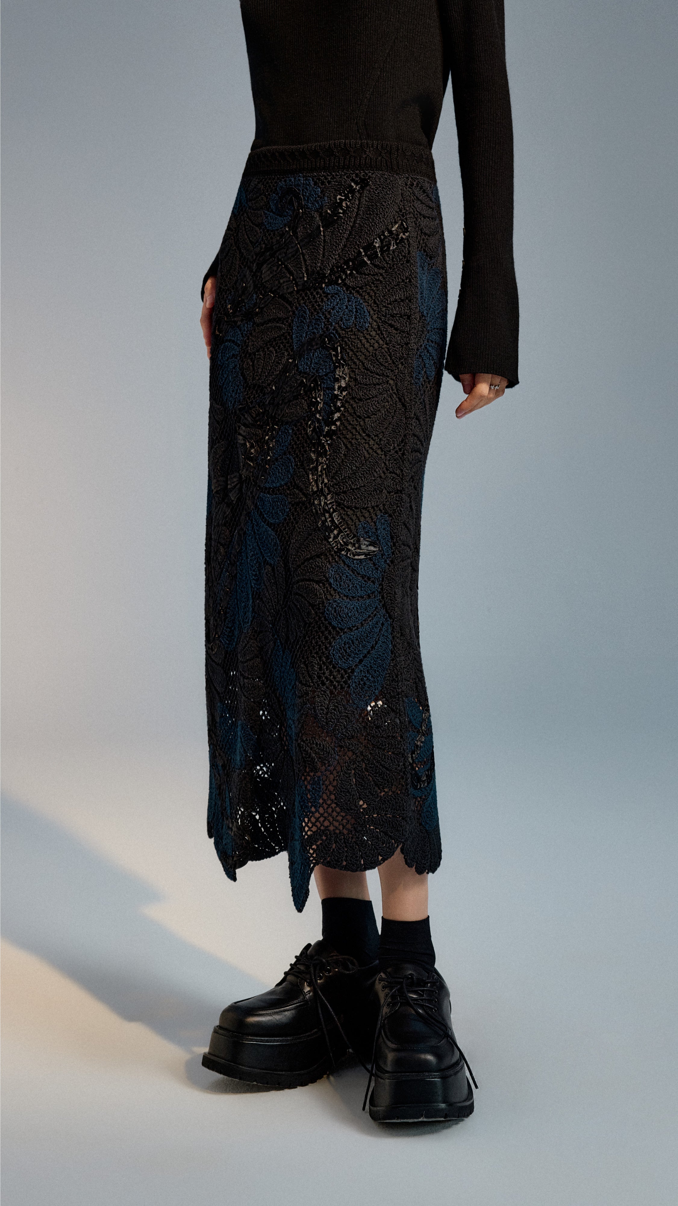 Tape Embroidery Skirt